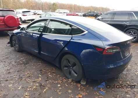 2018 Tesla Model 3 Long Range/Mid Range из США, поврежденный, VIN 5YJ3E1EA1JF102500